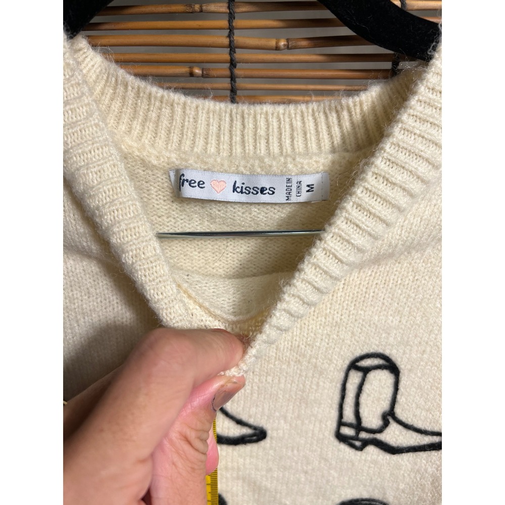 Free Kisses Cream Cowboy Boot Embroidered Crewneck Sweater Medium Western Knit - Picture 2 of 5
